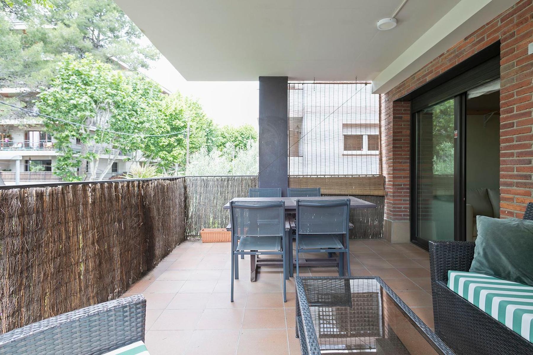 La Terraza De Sant Cugat Apartment ซันต์กูกัต เดล บาเยส ภายนอก รูปภาพ